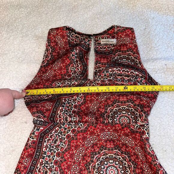 Abercrombie & Fitch Boho Mandala Dress Red Black White Size Small EUC - Picture 9 of 12